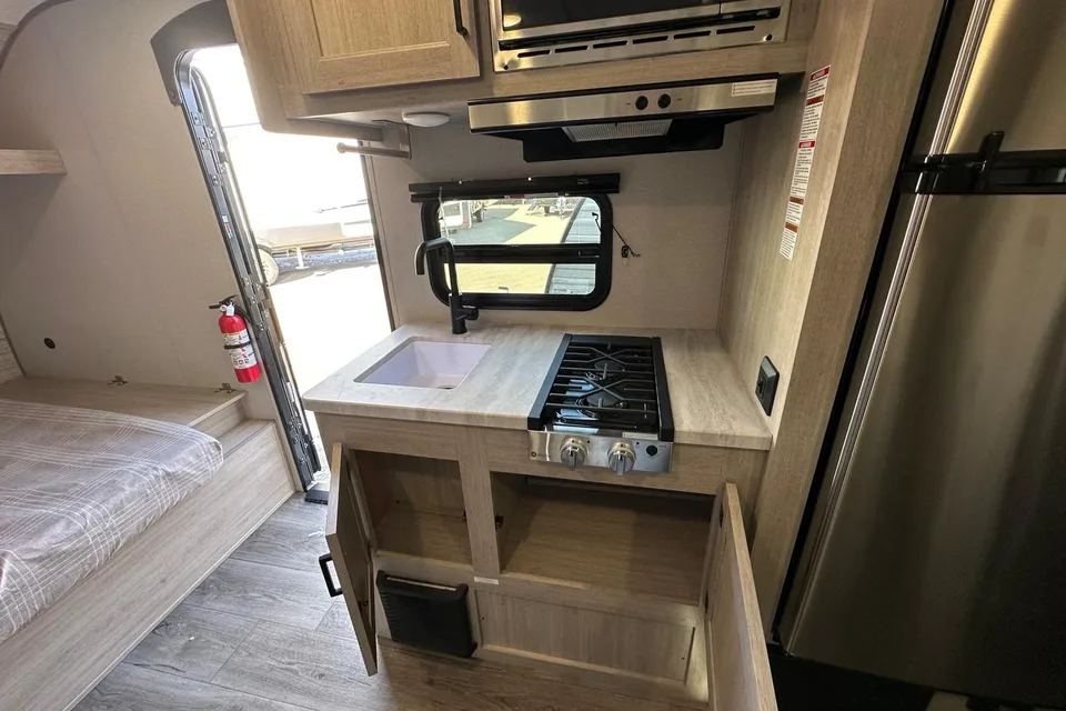 S&J's Coachmen CATALINA Travel Trailer