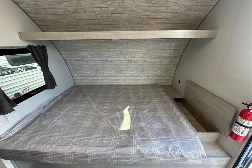 S&J's Coachmen CATALINA Travel Trailer