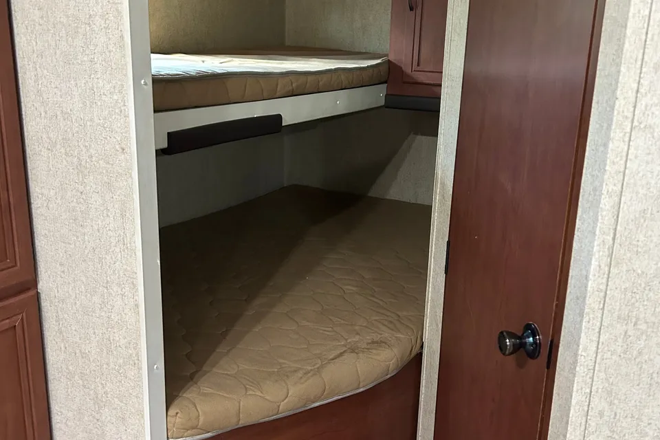 Dennis's Forest River Canyon Cat Travel Trailer