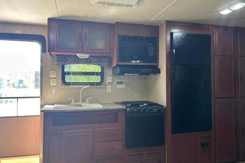 Dennis's Forest River Canyon Cat Travel Trailer