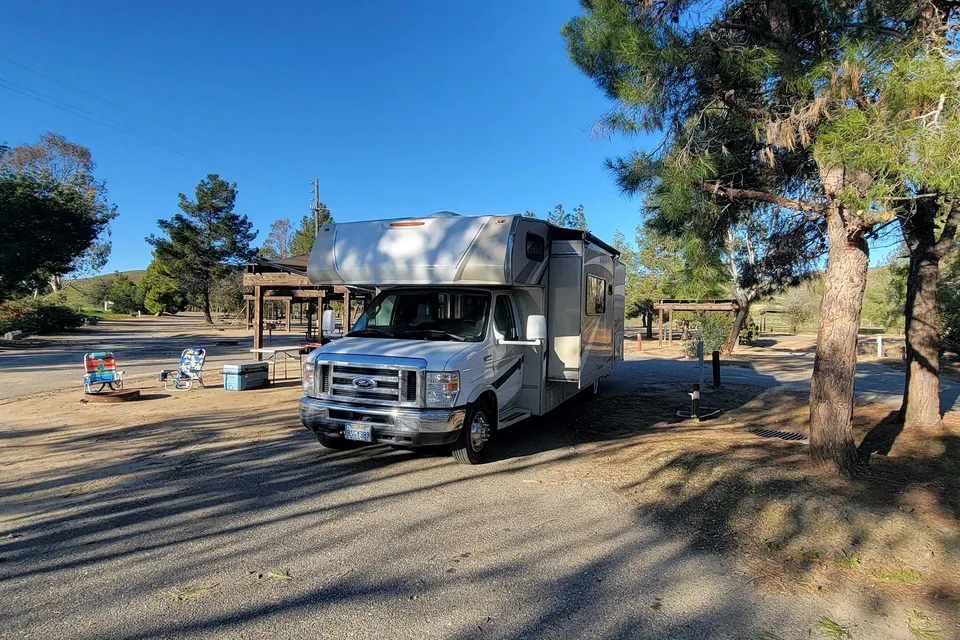 ***THE MOOSE*** '17 Coachmen SLEEPS 10!!!