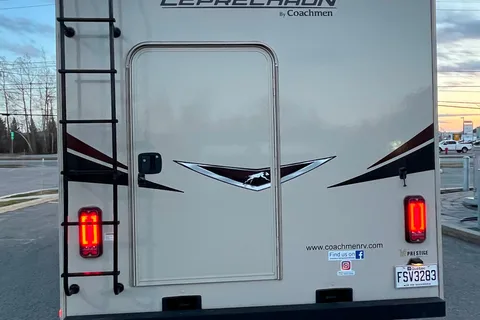 Martin Coachmen 2023 Leprechaun 220xg Classe C