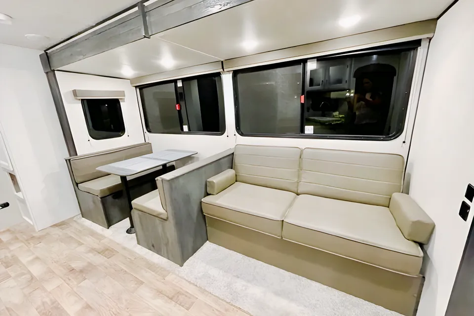 1 Night Free 2022 Hideout Travel Trailer