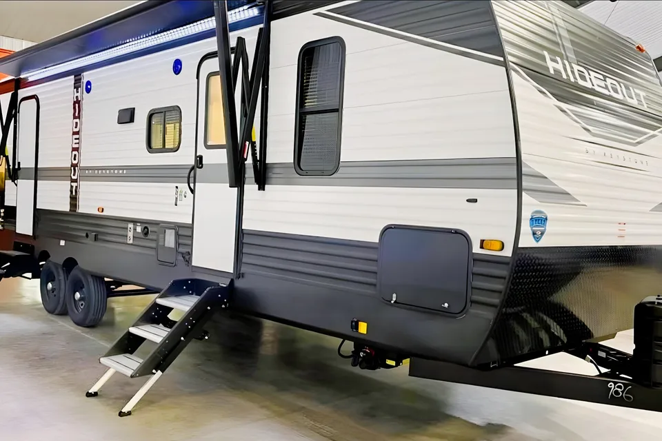 1 Night Free 2022 Hideout Travel Trailer