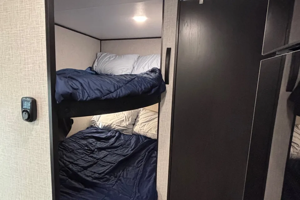 Hunter's Jayco 260Bh Travel Trailer