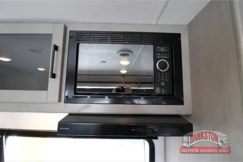Kodiak AirBNB on Wheels