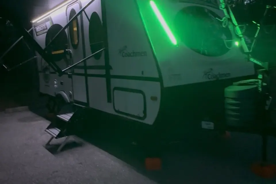 NOMAD 2024Coachmen Remote 18R Trailer