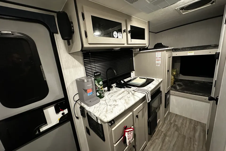 NOMAD 2024Coachmen Remote 18R Trailer
