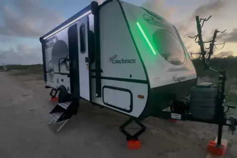 NOMAD 2024Coachmen Remote 18R Trailer