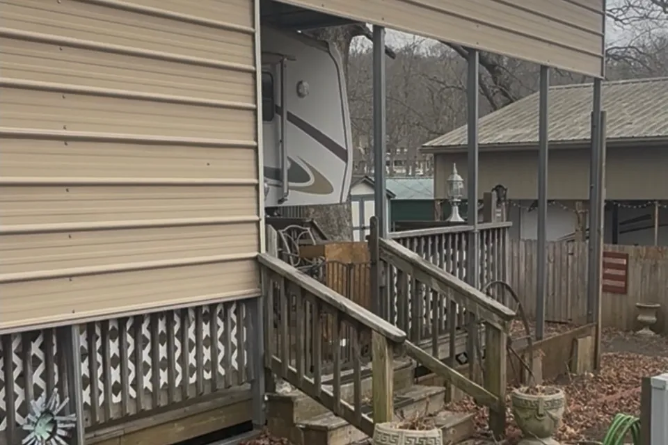GM RV Cottage in West Jefferson