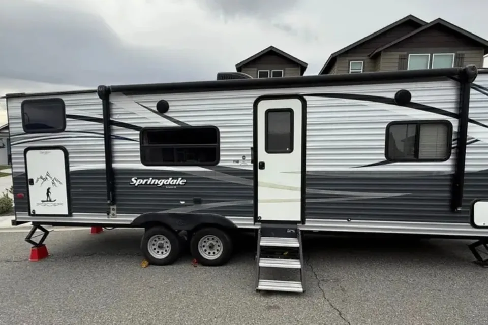 Comfy Camper! 28ft 2018 Keystone Springdale