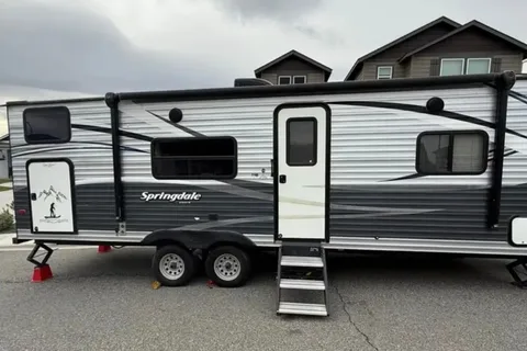Comfy Camper! 28ft 2018 Keystone Springdale