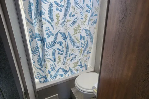 Comfy Camper! 28ft 2018 Keystone Springdale