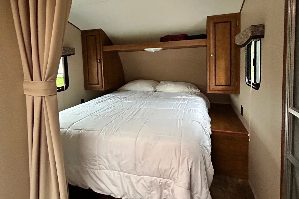 Monique's Crossroads Z1 Travel Trailer