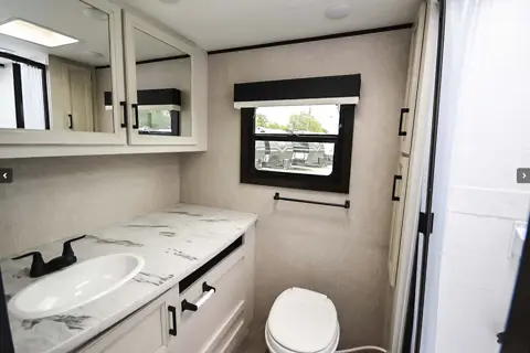 Felix's Jayco Jay Feather 25RB Travel Trailer