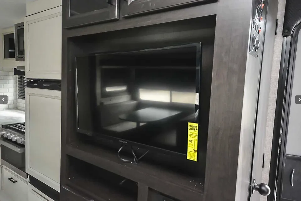 Felix's Jayco Jay Feather 25RB Travel Trailer