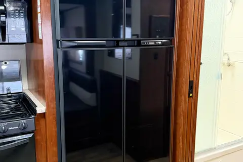 (#12) Luxury Class A RV 31FT | Sleeps 7 | Slide Outs | Burning Man | EDC