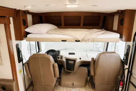 (#12) Luxury Class A RV 31FT | Sleeps 7 | Slide Outs | Burning Man | EDC