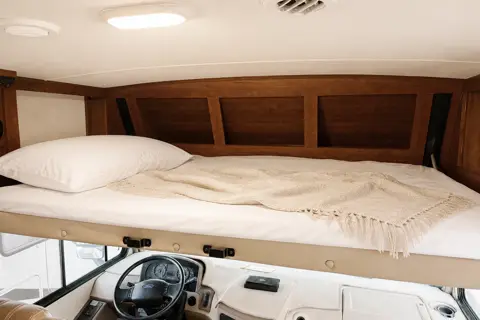 (#12) Luxury Class A RV 31FT | Sleeps 7 | Slide Outs | Burning Man | EDC