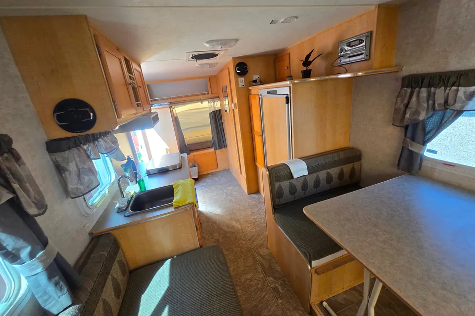 Trail Lite Bantam F18 Flier Travel  hybridTrailer