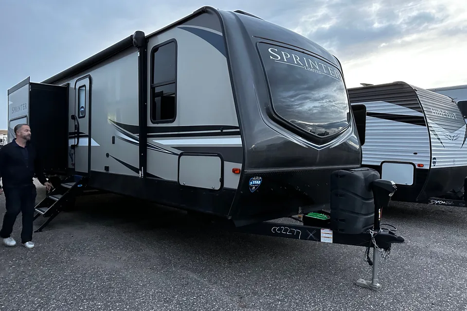 Christen's Keystone 320MLS Travel Trailer