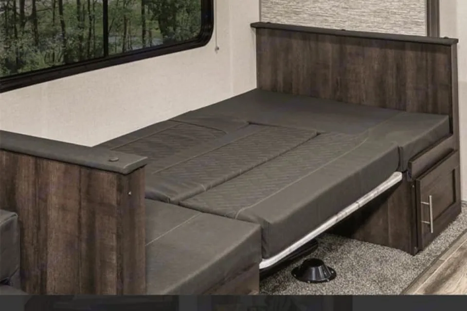 Montyce’s Luxury KZ Sportsmen Travel Trailer