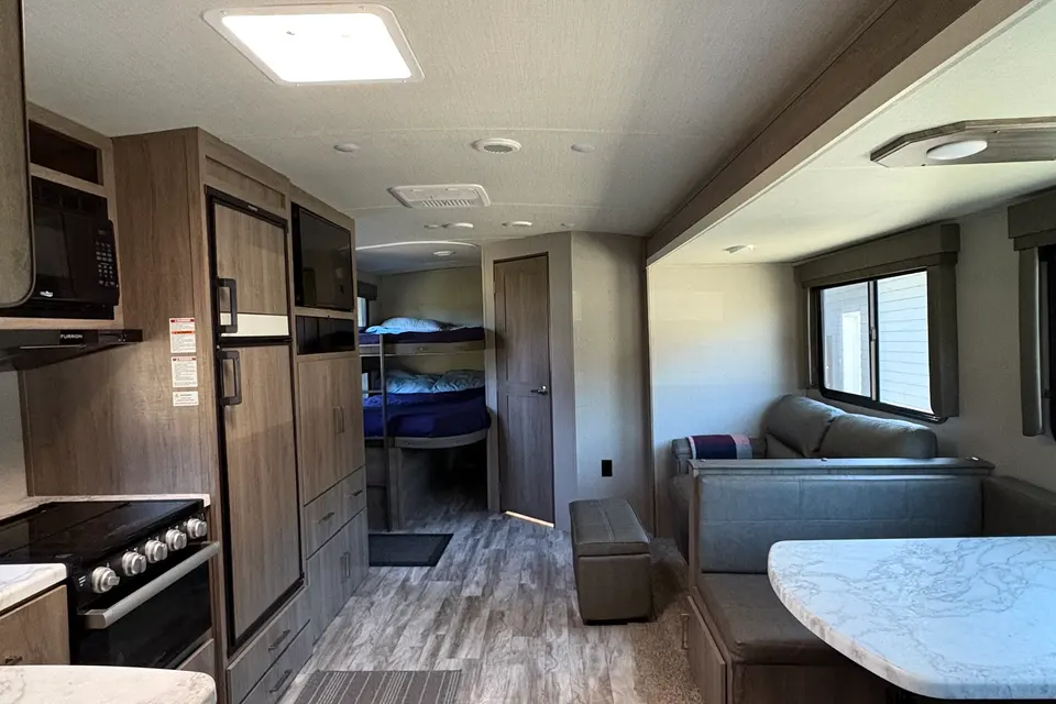 Chad & Allie’s Grand Design Imagine 2800BH Travel Trailer
