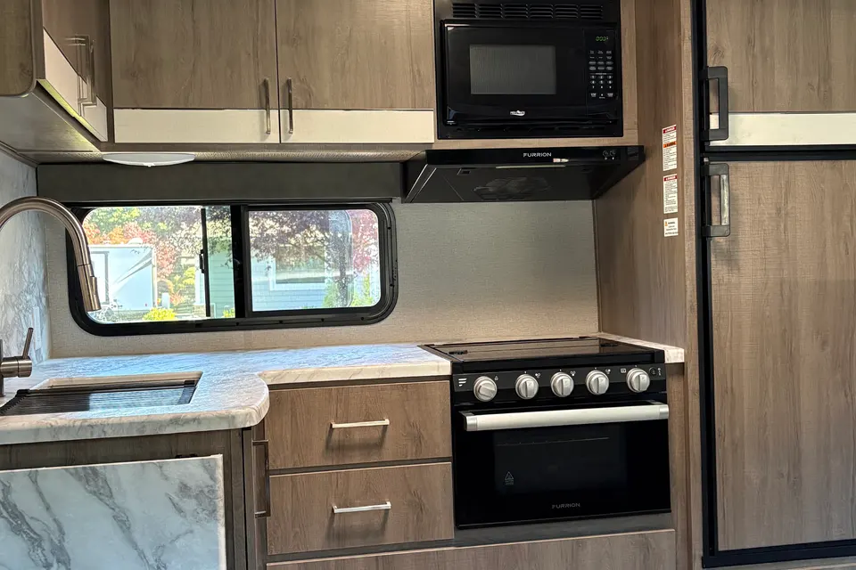 Chad & Allie’s Grand Design Imagine 2800BH Travel Trailer