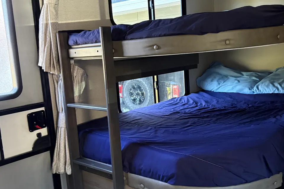 Chad & Allie’s Grand Design Imagine 2800BH Travel Trailer