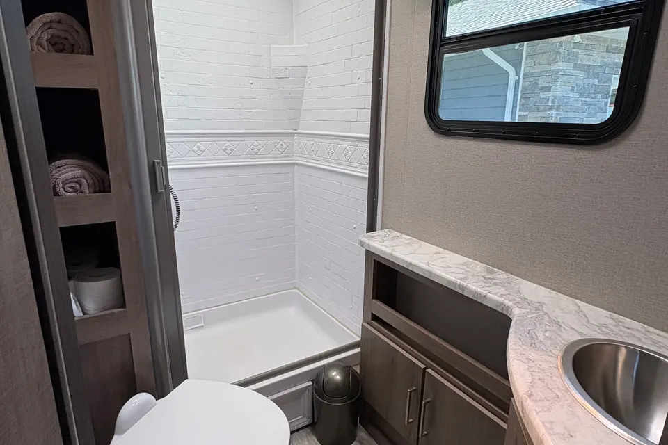 Chad & Allie’s Grand Design Imagine 2800BH Travel Trailer
