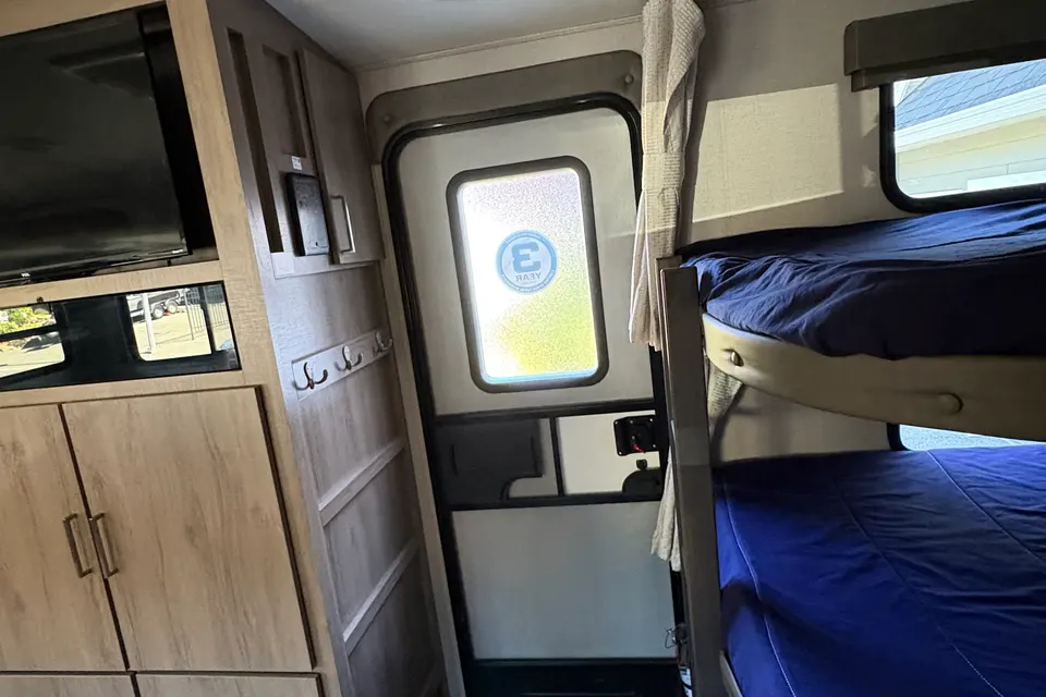 Chad & Allie’s Grand Design Imagine 2800BH Travel Trailer