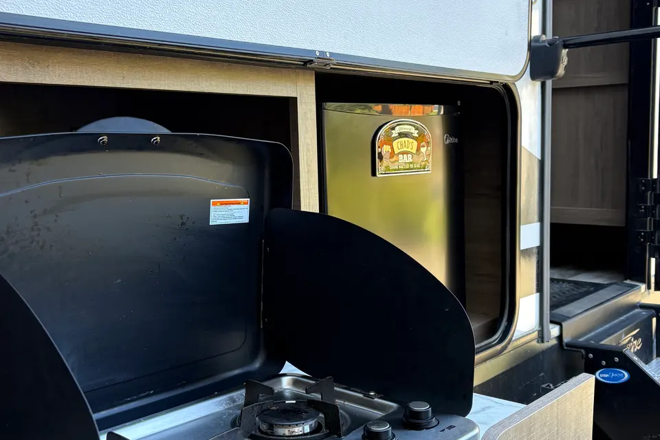 Chad & Allie’s Grand Design Imagine 2800BH Travel Trailer