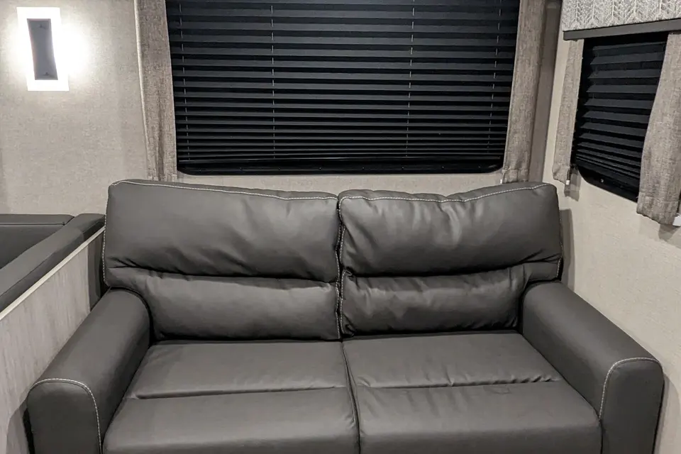 Cozy Coachmen legacy Travel Trailer