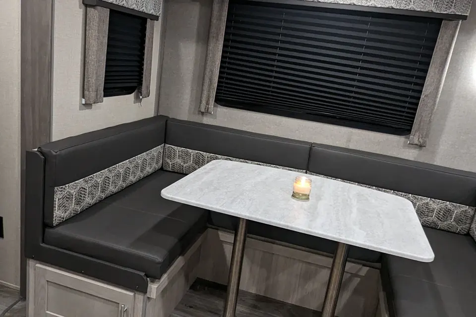 Cozy Coachmen legacy Travel Trailer