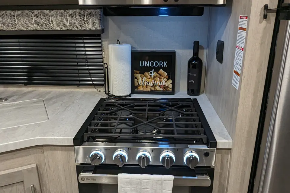 Cozy Coachmen legacy Travel Trailer