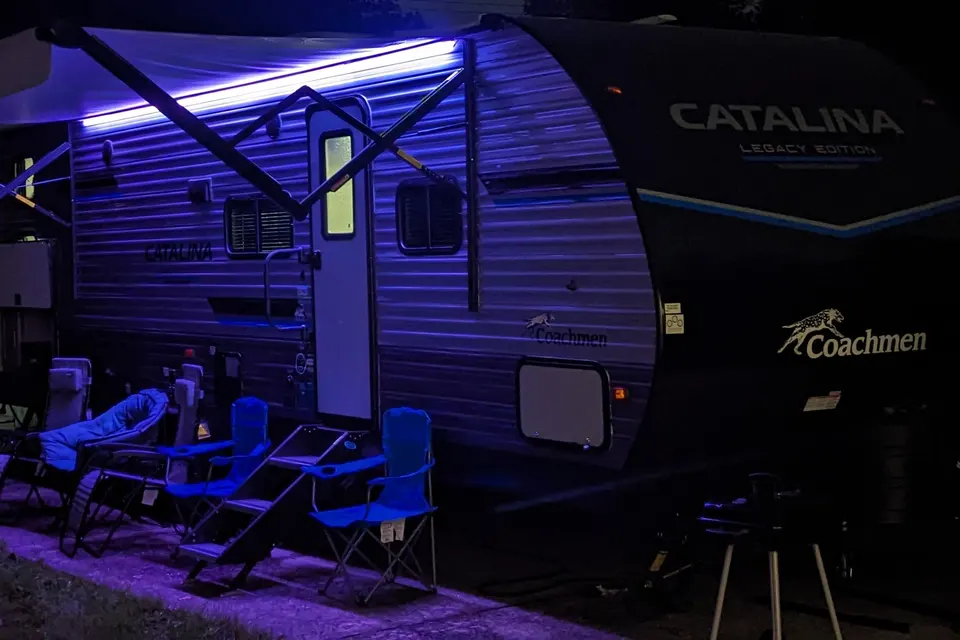 Cozy Coachmen legacy Travel Trailer