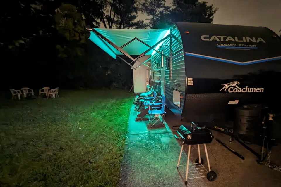 Cozy Coachmen legacy Travel Trailer