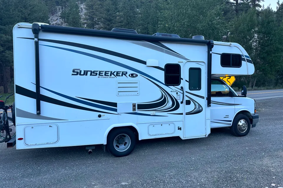 Michael 's Forest River Sunseeker LE G4500 Class C