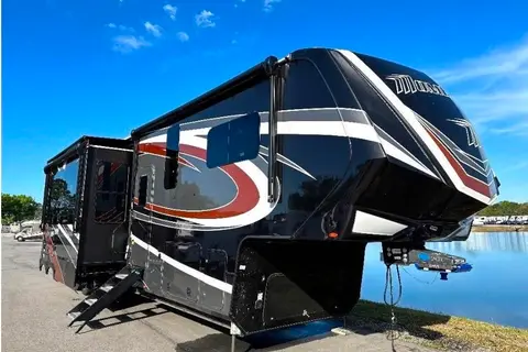 James's Grand Design Momentum Fifth Wheel
