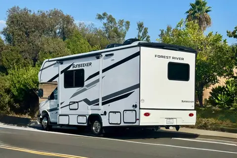 ✨Brand New 2026 ✨The Easy Escape – Sunseeker 🚐🌄🌲