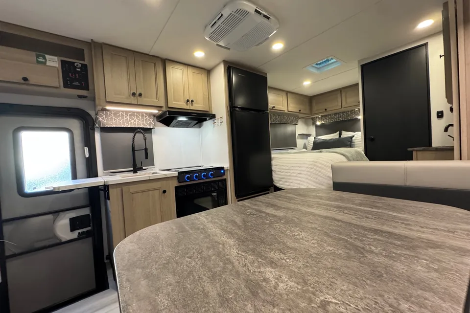 ✨Brand New 2026 ✨The Easy Escape – Sunseeker 🚐🌄🌲