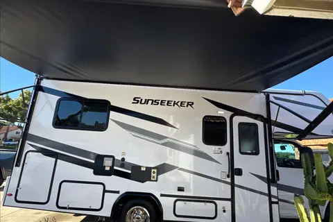 ✨Brand New 2026 ✨The Easy Escape – Sunseeker 🚐🌄🌲