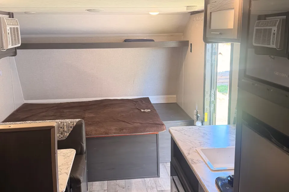 Ryan's Dutchmen Aspen 1950 BH Travel Trailer
