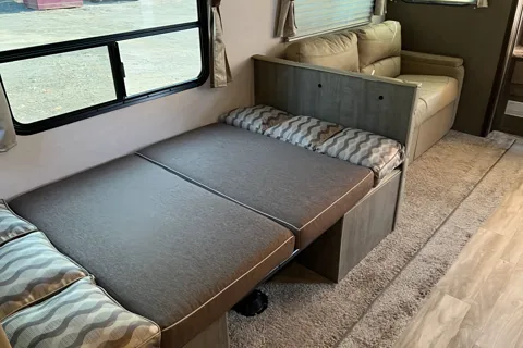 2018 Forest River RV Surveyor