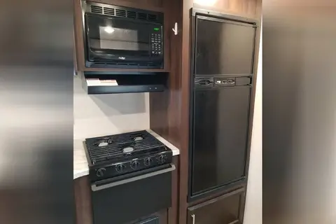 Need Space? Sleeps up to 9 and an outdoor kitchen!