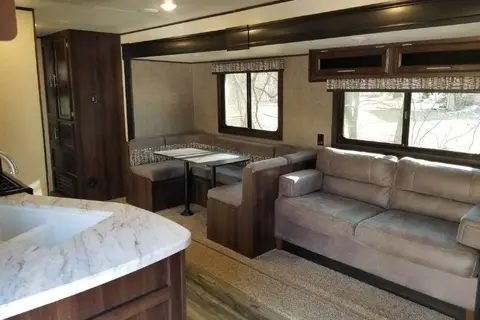 Need Space? Sleeps up to 9 and an outdoor kitchen!