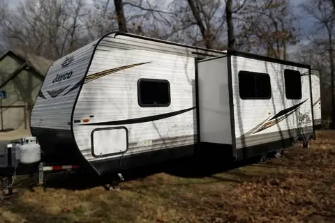Need Space? Sleeps up to 9 and an outdoor kitchen!