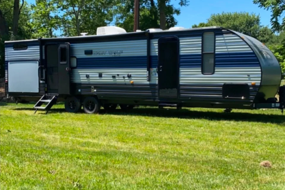 9 Person- Family Friendly & Amenity Loaded