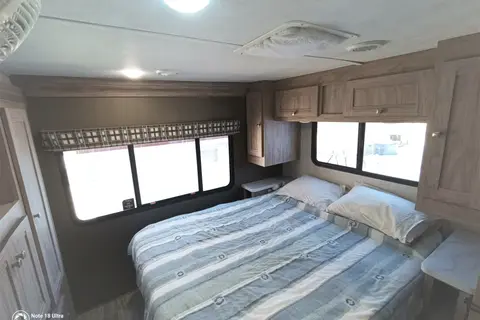 Forest River 3250 DSLE - Classe C