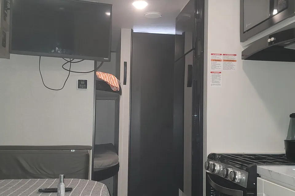 Robert's Jayco 260BH Travel Trailer